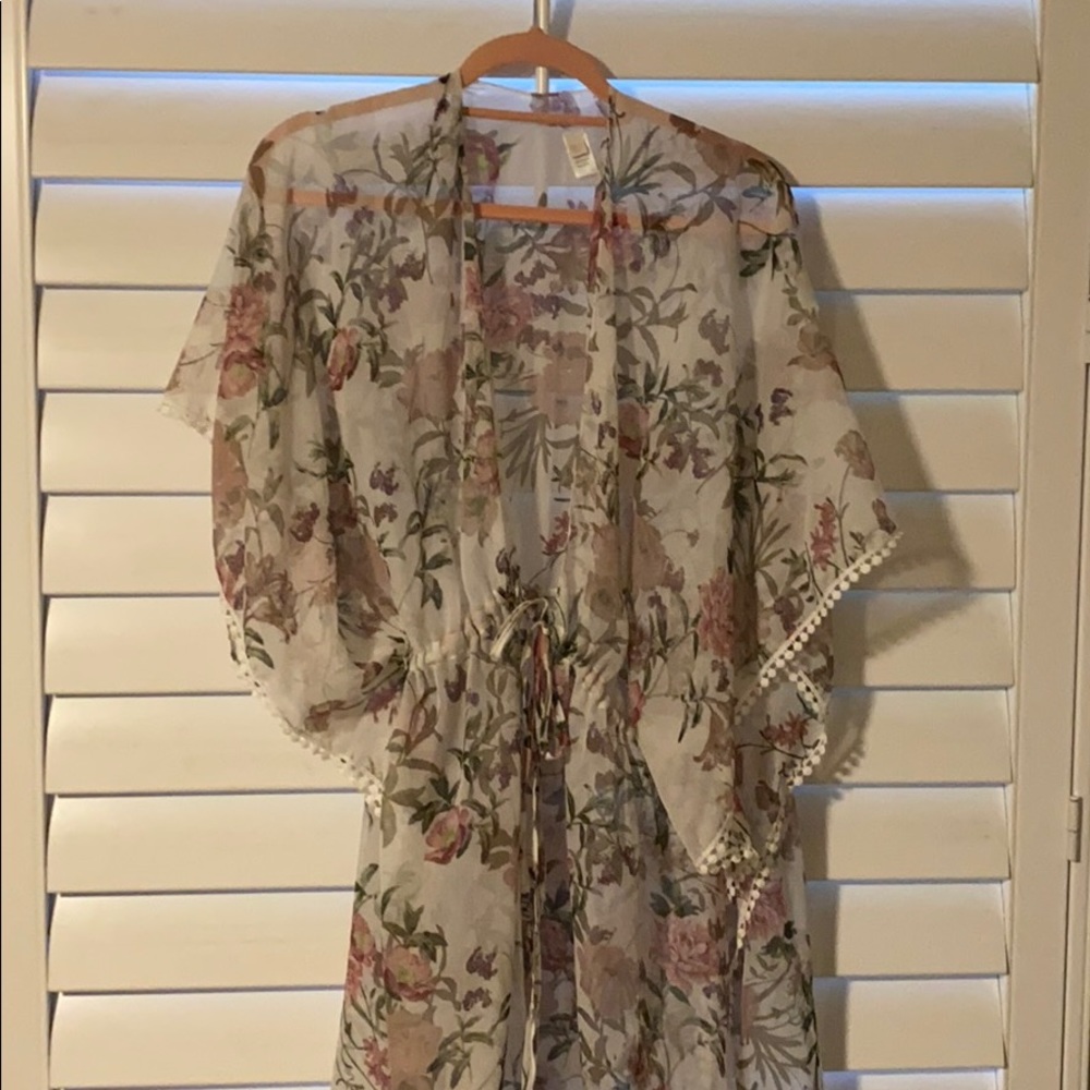 NWOT floral kimono